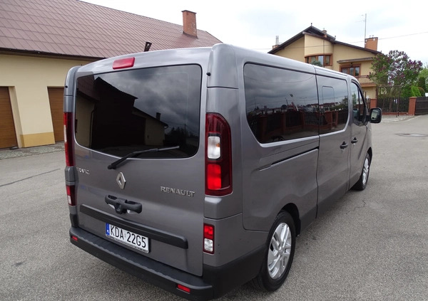 Renault Trafic cena 75000 przebieg: 210000, rok produkcji 2017 z Jędrzejów małe 67